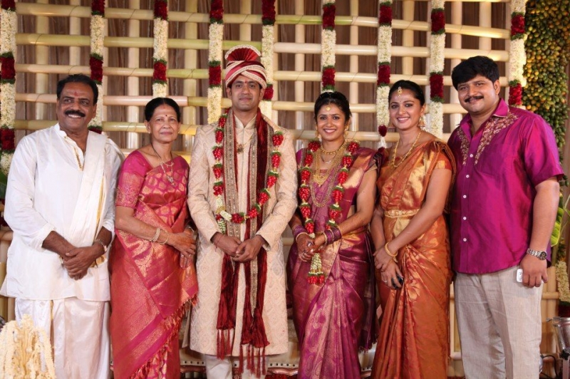 Anushka With Her Family Photos