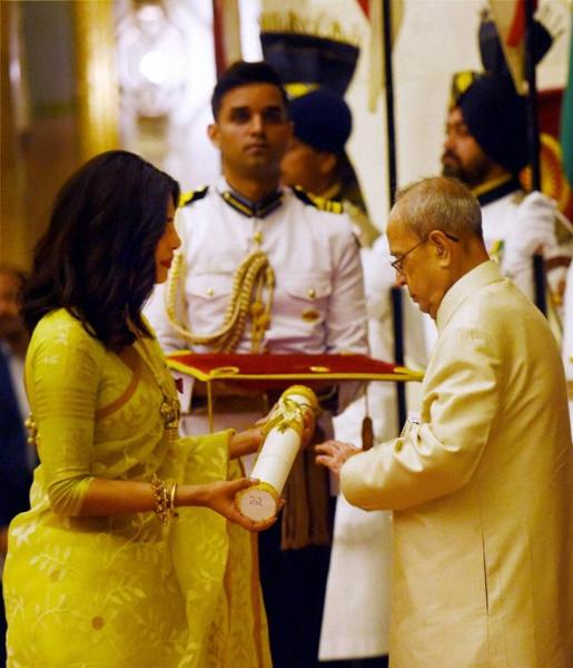 Photos - Rajinikanth, Priyanka Chopra, Sania Mirza Honoured With Padma ...